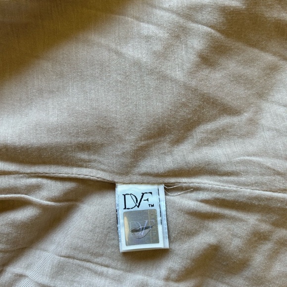 Elegant Diane Von Furstenburg nude lace dress - Picture 7 of 11